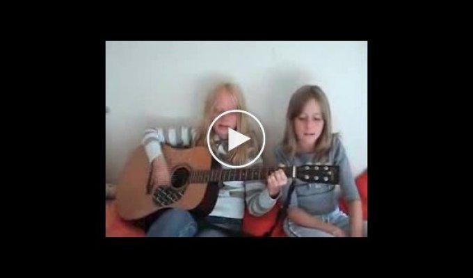 Детишки поют классную песню "Help"
