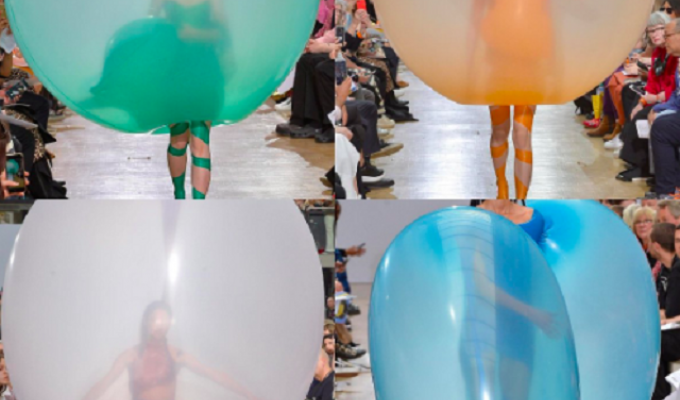 Скандинавский дизайнер показал свой взгляд на современный фэшн и одел моделей в воздушные шары (4 фото + 2 видео)