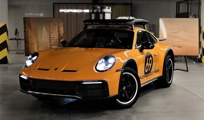 An exclusive off-road Porsche 911 was brought to Ukraine (4 photos)