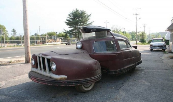 What the safest but ugliest car looks like (4 photos)