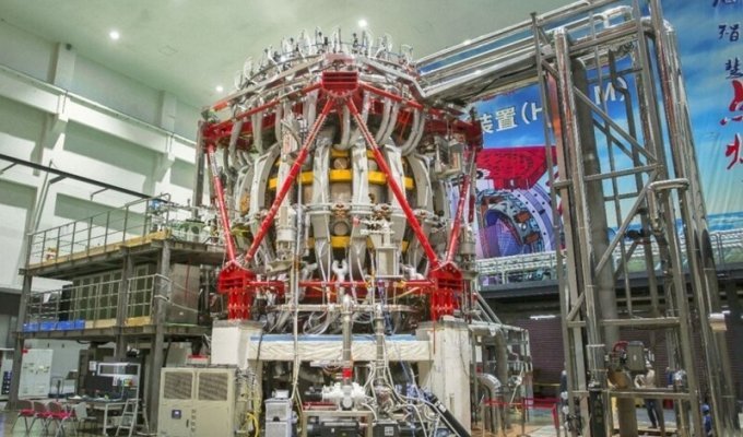 China has become even closer to the creation of an “artificial sun” - a plasma with a current of 1 million amperes was obtained on a tokamak (2 photos + 1 video)