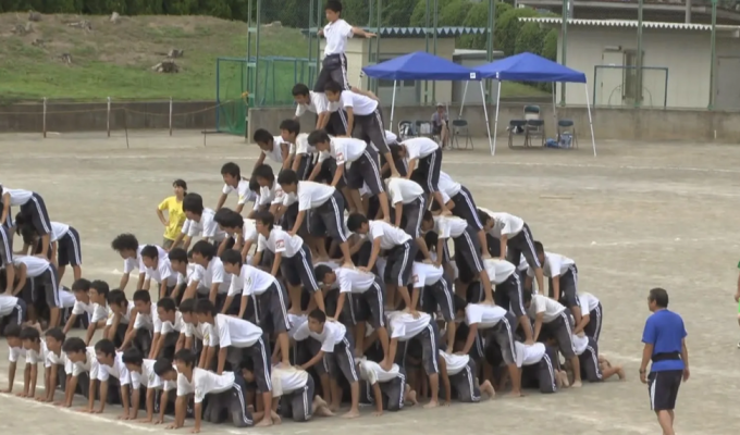 The crazy rivalry of Japanese physical education teachers - kumitaiso (7 photos)