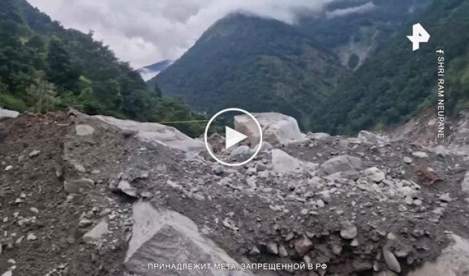 Several men were found alive ten days after the flood in Nepal