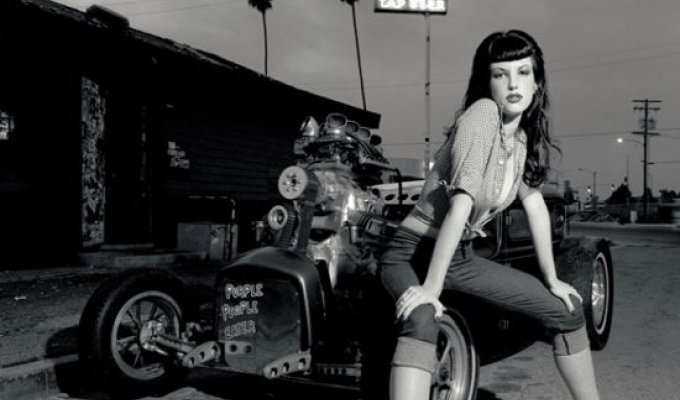 Девушки и автомобили. Пинап-коллекция Дэвида Перри. (32 фото)