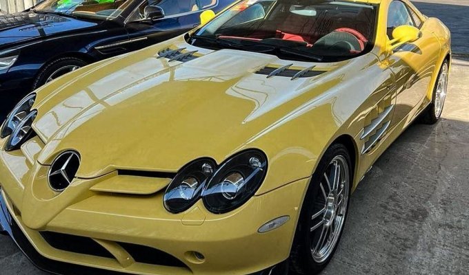 В Украину приехал эксклюзивный лимитированный суперкар Mercedes за полмиллиона долларов (3 фото)