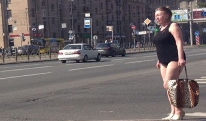 Модница без комплексов (2 фото)