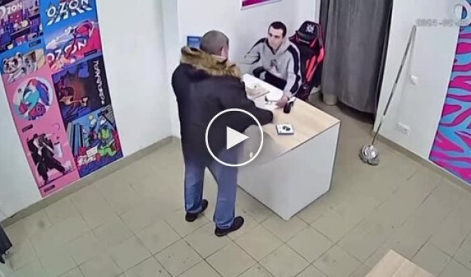 A Russian got into a fight with an employee at a delivery point
