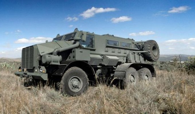 Новый военный грузовик Casspir Mk6 от BAE Systems (6 фото)