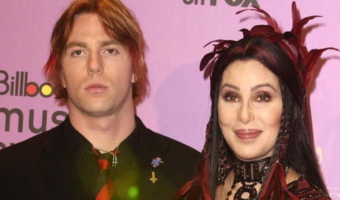 Cher intends to obtain custody of her 47-year-old son (5 photos)