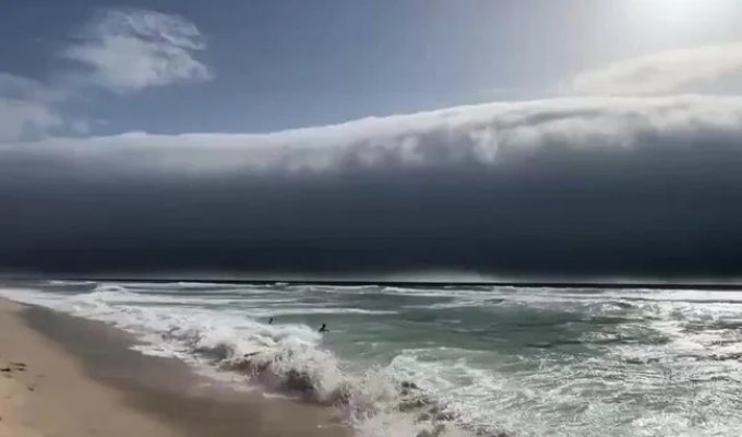 Огромное облако-цунами в Португалии (3 фото + 2 видео)