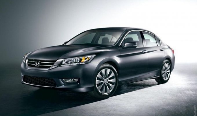 Компания Honda представила новую модель Accord (4 фото)