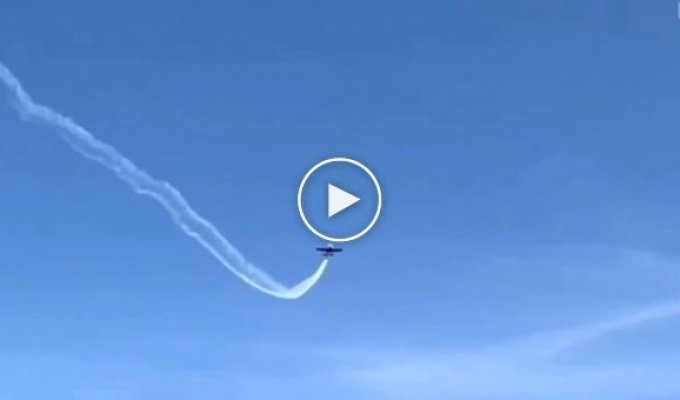 Pilot dies in front of spectators at airshow in Finland
