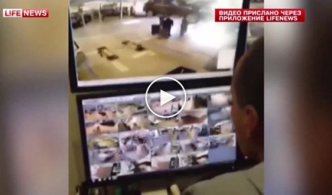 Работник автомастерской в Волгограде чуть не погиб