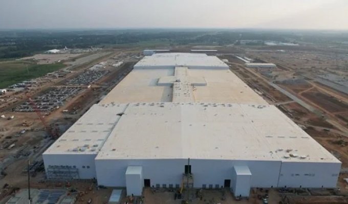 Форд не угадали с производством аккумуляторов (2 фото)