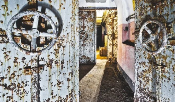 Закопать миллиарды под землю, бункер Мажино (19 фото)