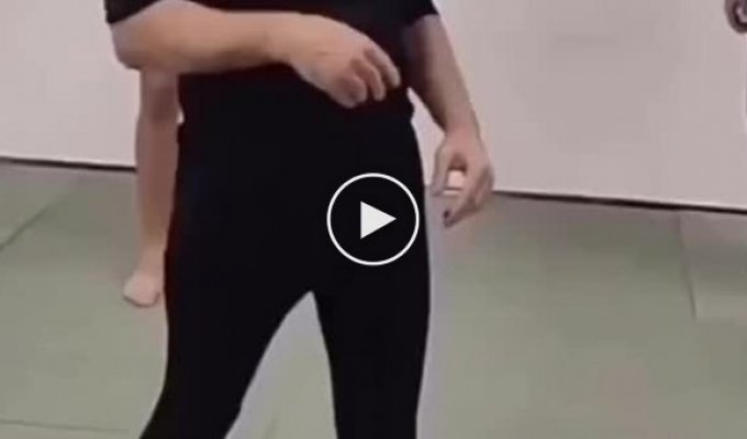 An effective self-defense technique