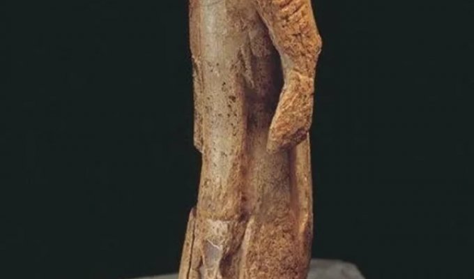 Fascinating Artifacts from the Past (18 Photos)