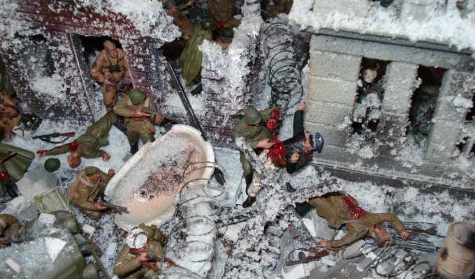 The Battle of Stalingrad in miniature (37 photos)