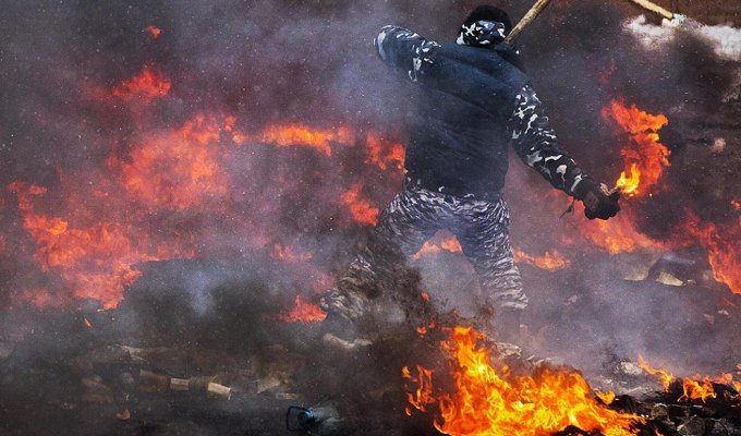 Самые невероятные и удивительные фотографии противостояния в Украине