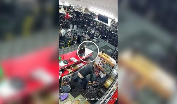 Взрыв аккумулятора электросамоката в мастерской в Австралии