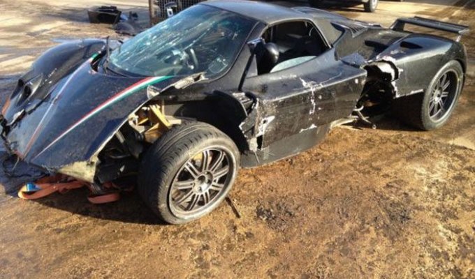 Продаётся разбитая Pagani Zonda Roadster (6 фото)