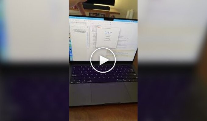 Энтузиаст заставил свой Макбук скрипеть как дверь