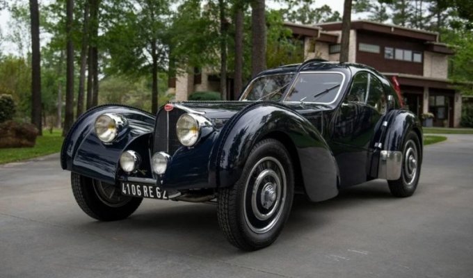 Оригинал не лучше копии: полюбуйтесь репликой Bugatti Type 57SC Atlantic (21 фото)