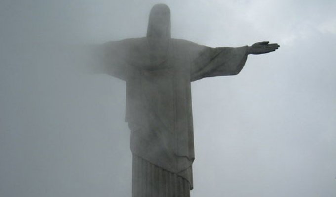  Статуя Иисуса в Рио (12 Фото)