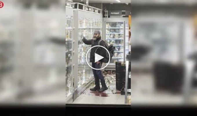 Необъяснимая ярость: мужчина устроил погром в магазине