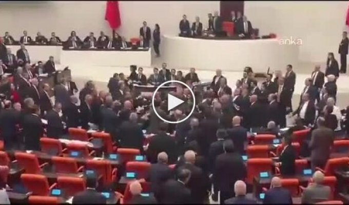Turkish MPs fought at a budget meeting