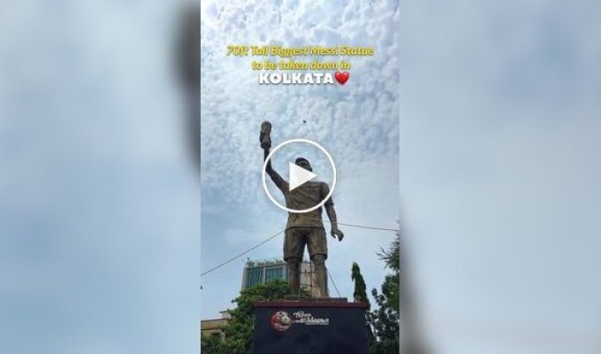 A 21-meter statue of Messi will be torn down in India