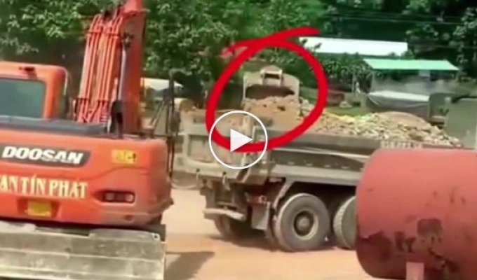 The excavator was left without a bucket