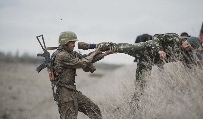 Как спецназ Кыргызстана сдает на "Зеленый берет" (16 фото)