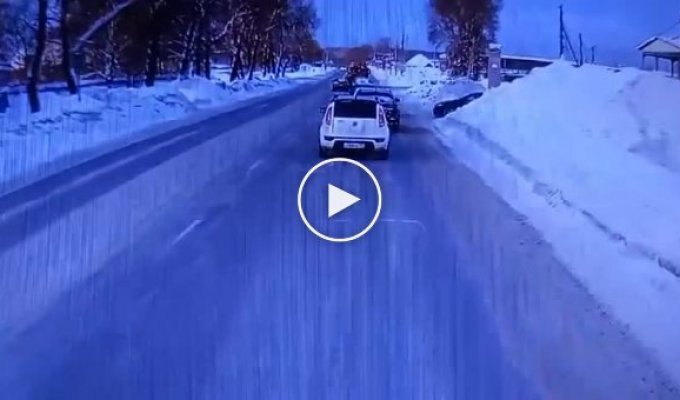 Столкновение трёх автомобилей в Соликамске