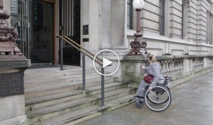Выдвижной лифт для инвалидов колясочников