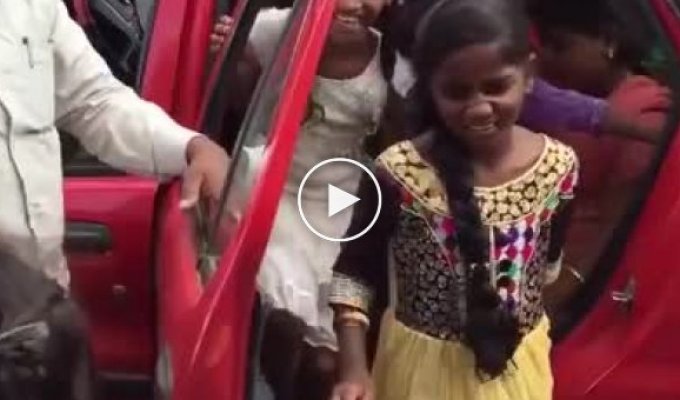 Сколько индийских детей помещается в легковом автомобиле