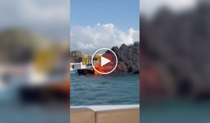 Tourist catamaran catches fire in Columbia