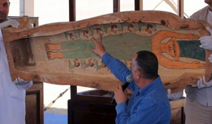 Archaeologists discovered Marge Simpson inside a 3,500-year-old Egyptian sarcophagus (2 photos)