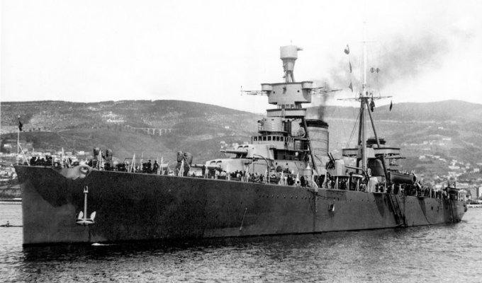 The first "Washington" heavy cruisers of Italy. History of Trento and Trieste (18 photos)