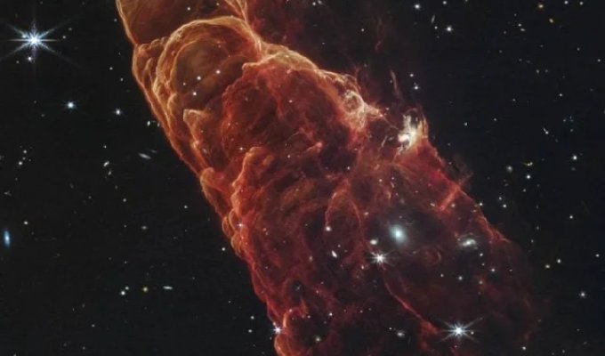 Самые красивые снимки космоса за 2025 год (10 фото)