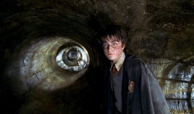 The film "Harry Potter and the Chamber of Secrets" was released 20 years ago: archival footage (19 photos)