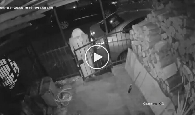 Мужчина переоделся монахиней ради кражи