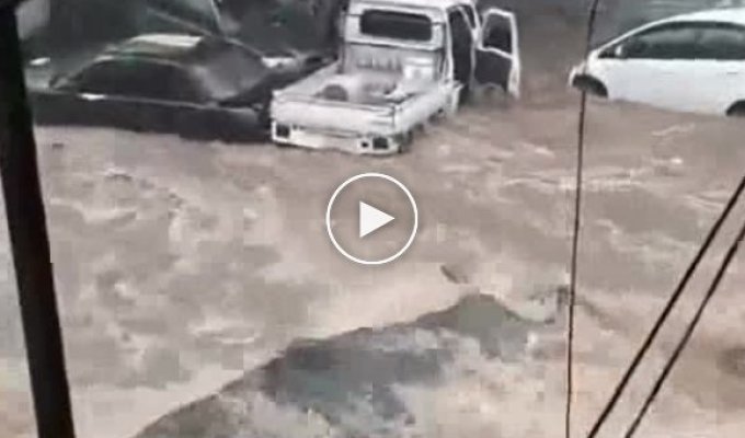 Наводнение в Доминиканской Республике после небольшого дождя в регионе