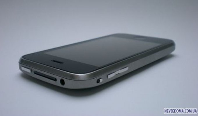 Титановый iPhone (4 фото + видео)