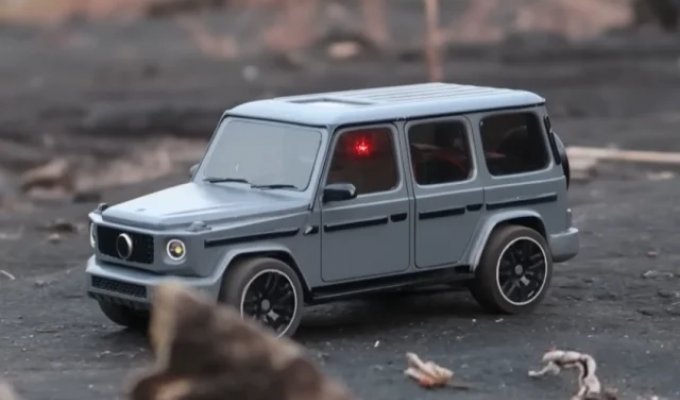 Реалистичная модель машины из водопроводной трубы (16 фото)