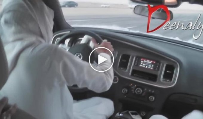 Арабский дрифт на Dodge Charger