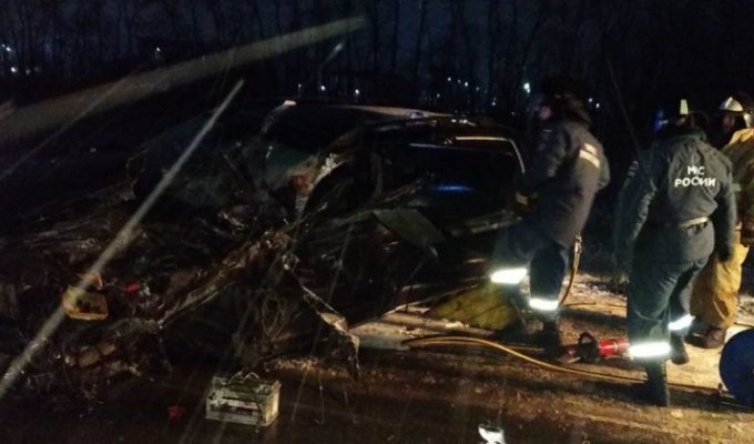 Под Новосибирском столкнулись грузовик и три иномарки (3 фото + 2 видео)