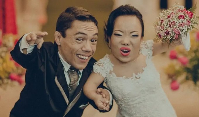 "Любовь побеждает": самые низкие в мире супруги установили мировой рекорд (3 фото)