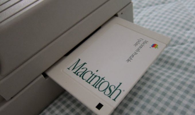 На eBay попал прототип первого портативного компьютера Apple