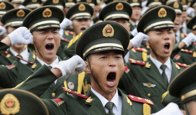 Невероятные вещи, которые происходят в Китае прямо сейчас (16 фото)